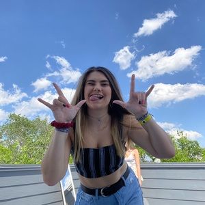 Meet your Posher, Kayla